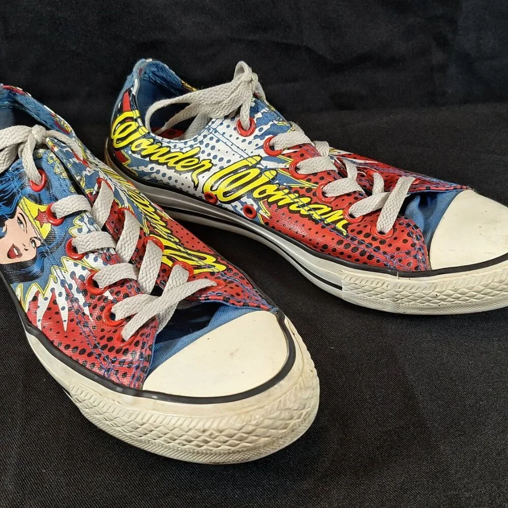 Converse Chuck Taylor All Star Classic Wonder Woman Shoes Size Men's 7 Women's 9 - Picture 2 of 8